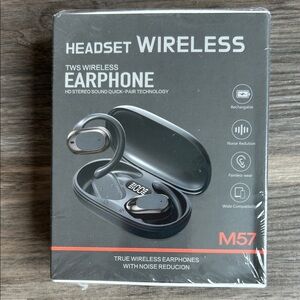 NWT Noise Reduction Wireless Earphones